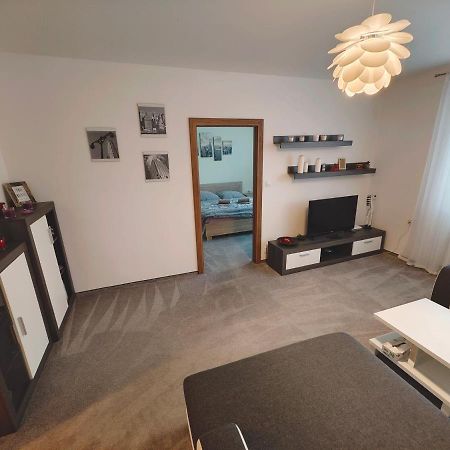 Apartman V Centru Карлови Вари Екстериор снимка