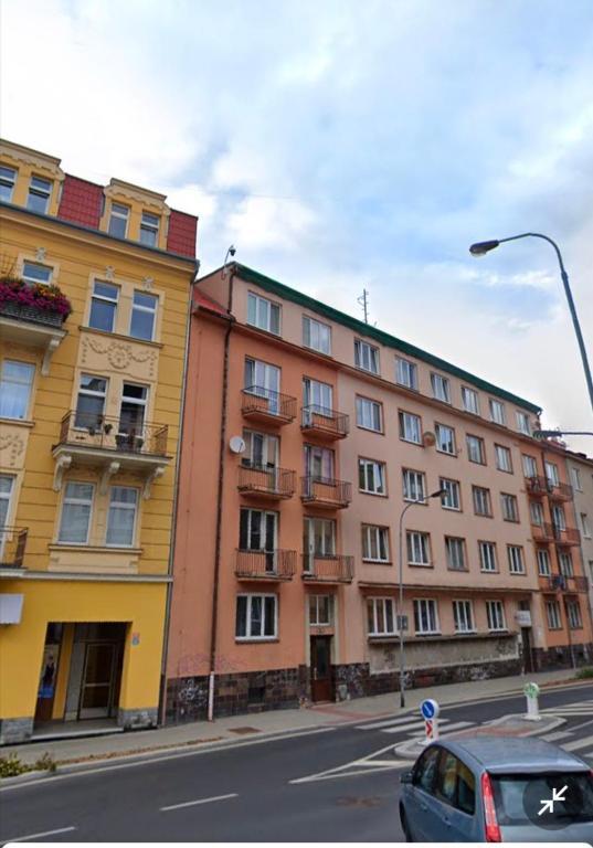 Apartman V Centru Карлови Вари Екстериор снимка